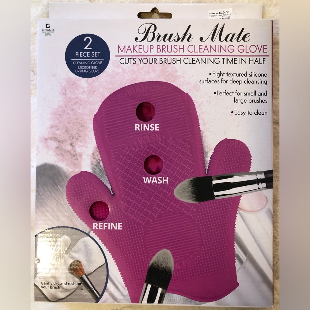 Makeup Brush Cleaning Glove NWT